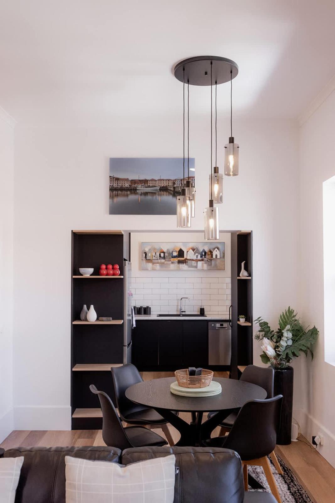 Apartment 3 Bedroom Spacious Inner-city Pad With Car Park Hobart